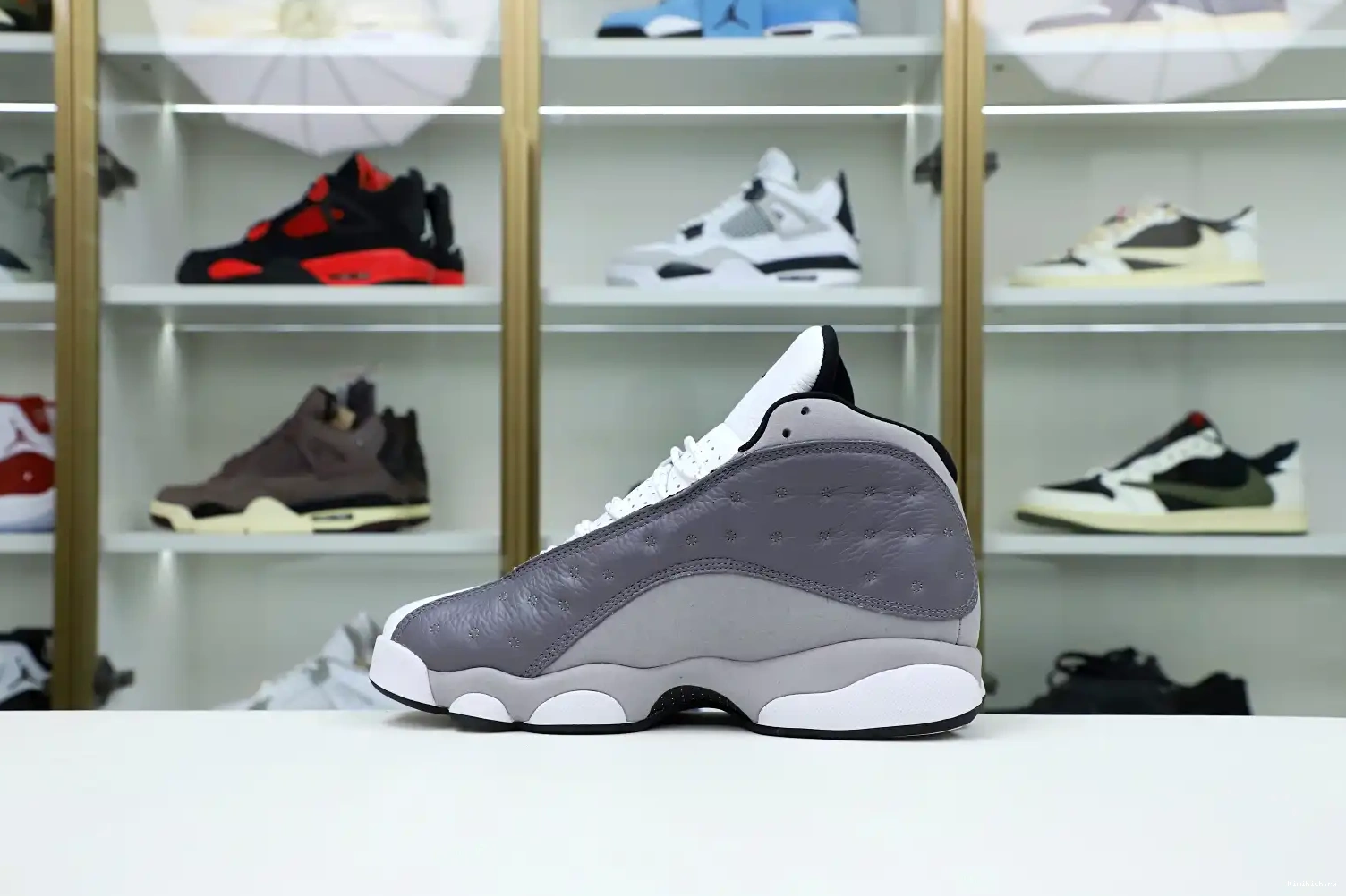 JORDAN AIR Kimikick 'ATMOSPHERE -414571-016 RETRO 13 GREY' 0323